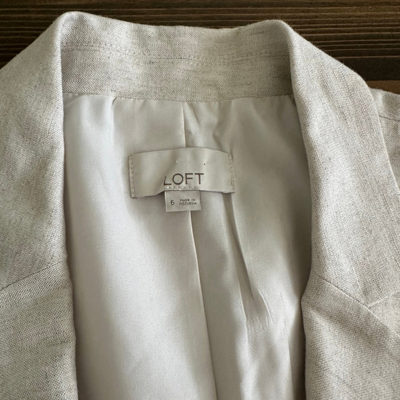 Women's LOFT Beige Linen Blend Blazer Jacket Size 6 Single Button Lightweight - Picture 2 of 10